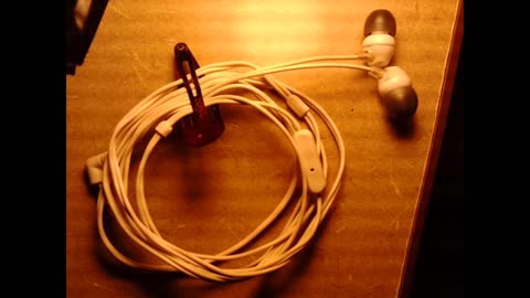 How to keep earbud wires untangled and not falling out of your ears