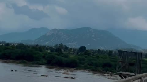 Beautiful River & Mountain 🌄