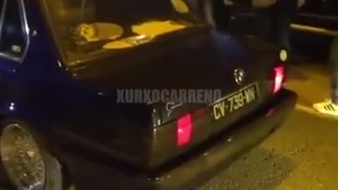 AWSOME CAR EXAUST SOUND(FUNNY)