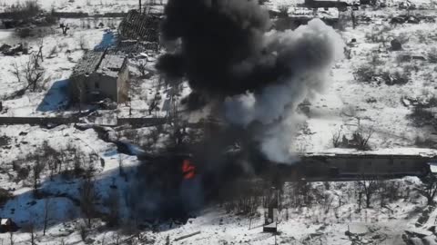Ukrainian Drone Takes Out Russian Tank