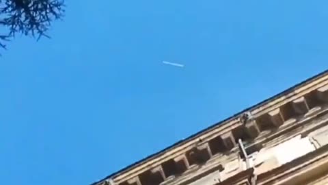 Cigar shaped ufo spotted in Italy