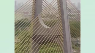 REDBULL's extreme skateboarding challenge on the cable-stayed bridge in São Paulo