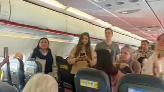 INSPIRING: Passengers Worship Jesus in Song 30,000 Feet In The Air