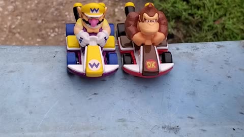 Wario vs Donkey Kong Race - Slide Test
