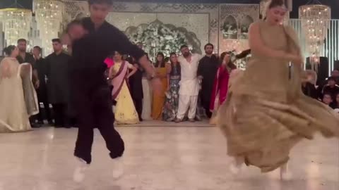 Hania Aamir Dancing With Brother