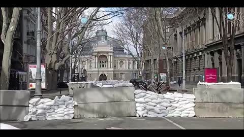 Ukraine's forces build sandbag barricades and 'hedgehog' defences in Odessa