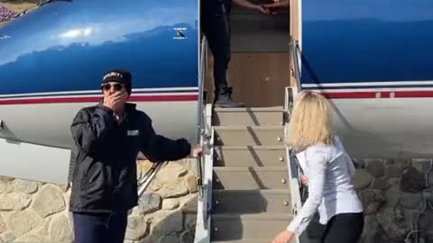 Look which CELEBRITY gets led off AIRPLANE in HANDCUFFS!