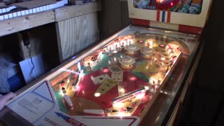 1974 Gottlieb TOP CARD Pinball Machine - Gameplay! - Video 29