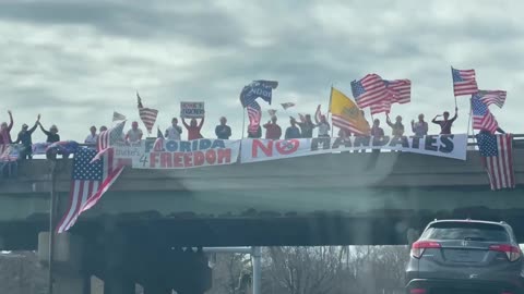 Overpasses en Route to D.C. Are Showing Their Support for the People's Convoy