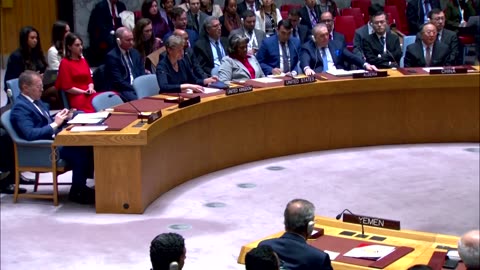 Applause as UN Security Council demands Gaza ceasefire