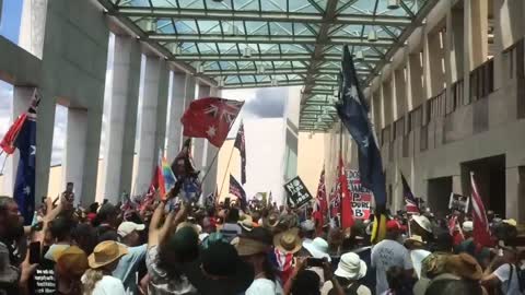 Australia: Hundreds of ‘Freedom Convoy’ Protesters Descend on Parliament House in Canberra