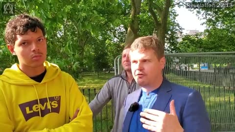 Speakers Corner - Part 2 - Muslim Still trying To Convince Bob The Son of The Sacrifice Was Ismael