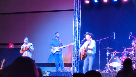 Tracy Byrd "Keeper Of The Stars" live in Ft. Hall 2021 by ManicBeastBoise