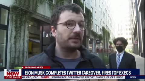 Guy troll media outside Twitter's headquarters pretending to be a fired software engineer