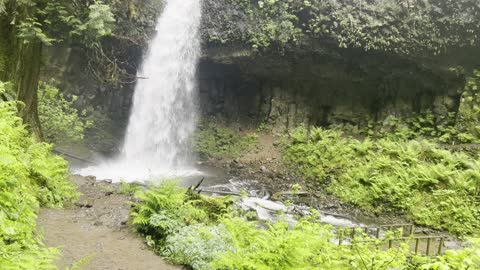 Upper Latourell Falls – Columbia River Gorge National Scenic Area – Oregon – 4K