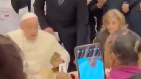 💥PAPA FRANCISCO CONVIDA COMUNIDADE TRANS PARA ALMOÇAR COM ELE💥