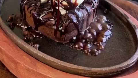 Sizzling brownie chocolate icecream