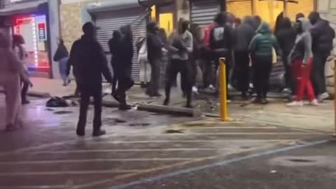 HORRIBLE: BLM Supporters Caught Looting Stores In Philadelphia