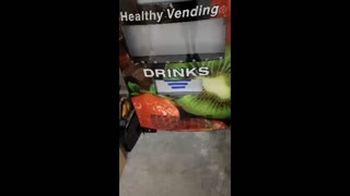 Healthy You HY900 Snack and Drink Combo Vending Machine w/ Entree Side Mart For Sale in California