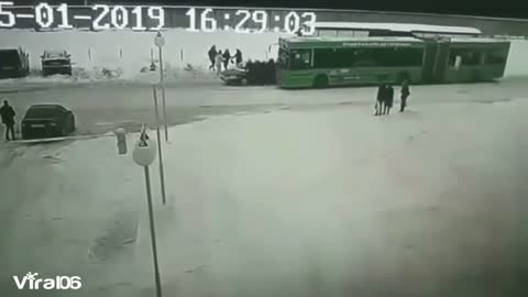 Russian man refused to get his car towed
