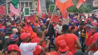 Saftu members march to Gauteng Legislature
