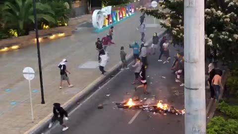 Ataque centros comerciales en Cañaveral