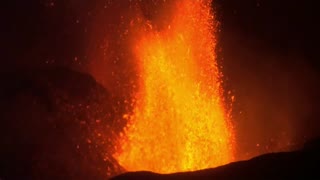 El volcán de La Palma arrasa ya 595 hectáreas
