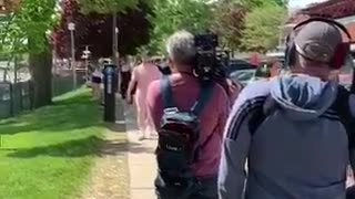 Wisconsin man films MSNBC camera crew not wearing masks