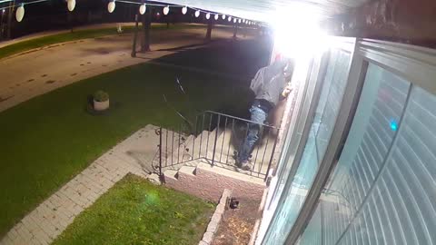 Camera Thief Caught on Multiple Cameras Stealing