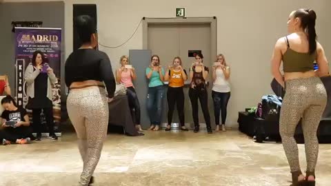 0:02 / 2:54 Isabelle Kizomba & Adeline, Kizomba Lady