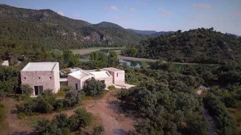 Attractive rural stone villa, designed by studio Arquitectura al descubierto