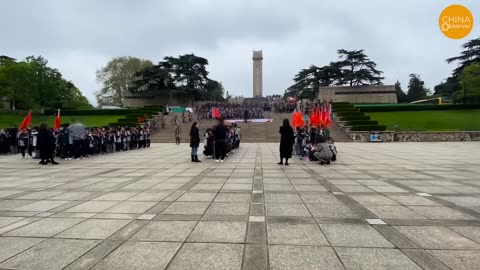 China’s Education Is Insane! High School Seniors Scream Oaths, Vomit While Shouting