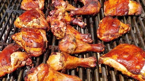 How to make perfect BBQ chicken: cooking on the Char-griller grill.