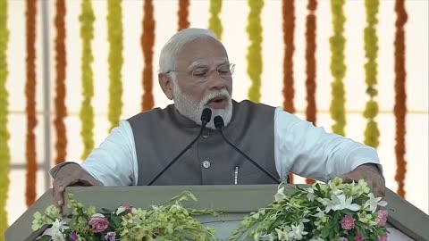 Surat Diamond Bourse showcases the might of Indian design & designers :PM Modi