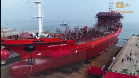 Most Amazing Giant Ships Launching
