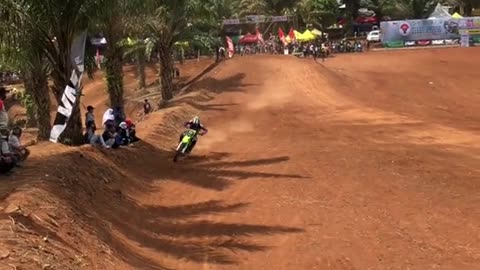 Kekuatan motorcross