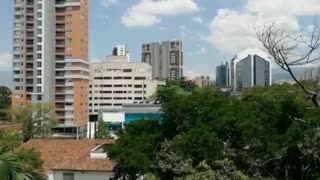 Así fue la implosión del edificio Mónaco en Medellín