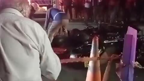 Choque entre dos motos deja en muerto