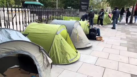 📍Leeson Street, Dublin. The new tent city.