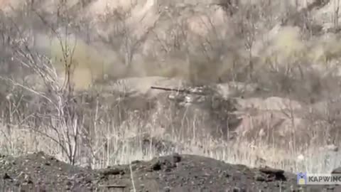 Ukraine war : tank T-72 of DPR near hit