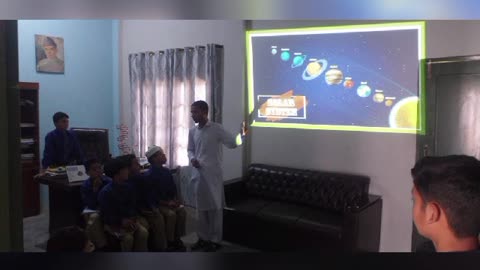 What is Solar System. How many planet are present in solar system demo class