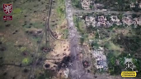 Ukrainian Drones Running Down Russian Infantry on Dirt Bikes