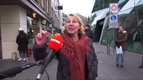 Deze dame verteld de waarheid over en tegen de media.