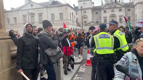 Pro-Palestine supporter in London: "White trash, white trash”