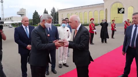 Indian foreign minister hands over relics of 17th Century Georgian queen during official visit