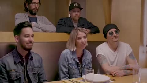 Linkin Park help a couple navigate their first date