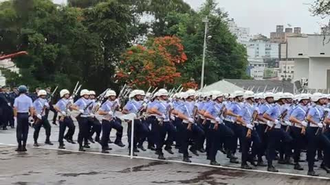 Desfile na EPCAR na Formatura da Turma Sabre em 17 DEZ 2021