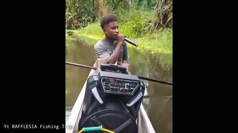 MAKES VERY FUNNY FUNNY -- FUNNY FISHING VIDEO COLLECTIONS