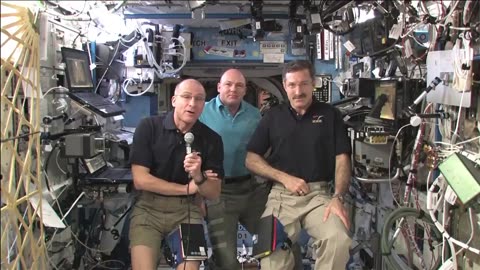 Station Crew Discusses Life in Space with the News Media