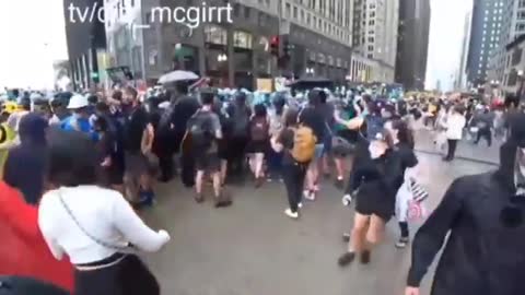 BLM & Antifa Riots 2020 - 2020-08-15-23-26-59-Chicago.mp4